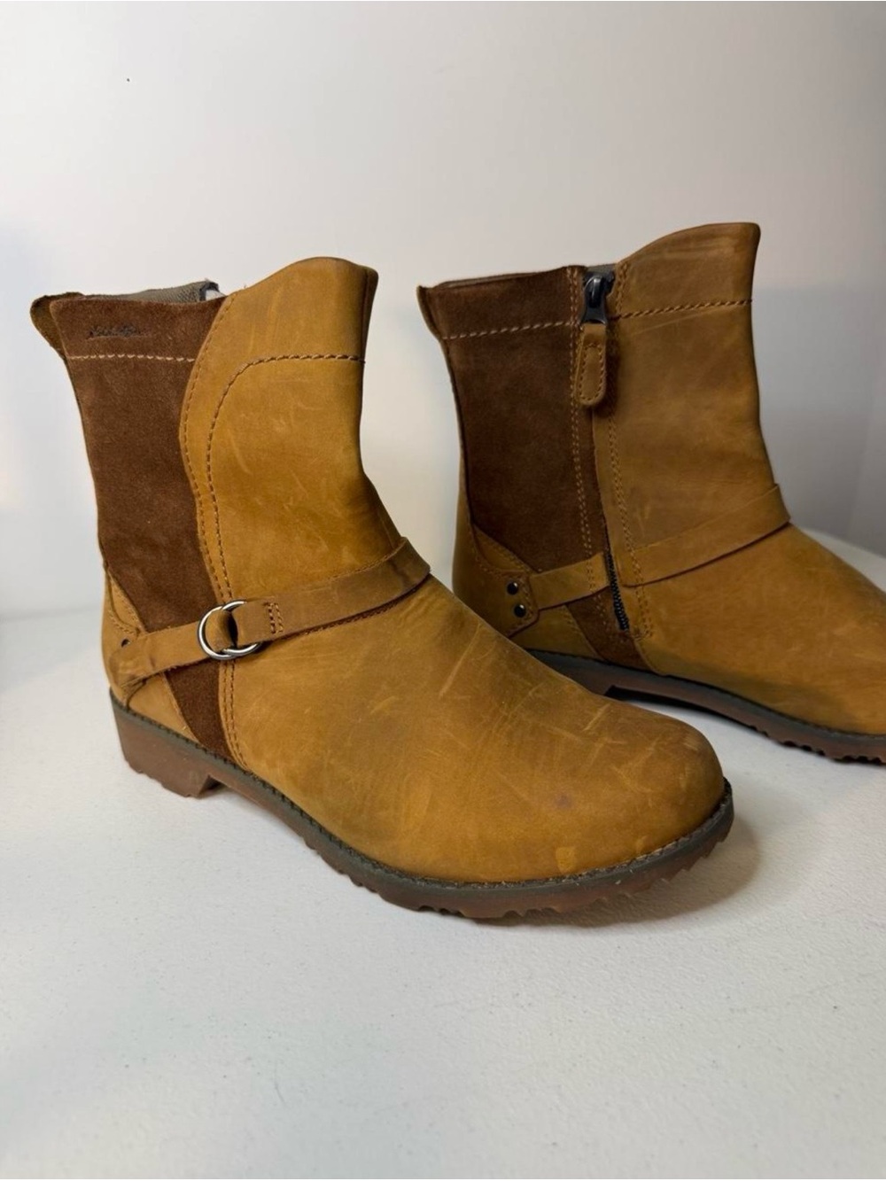 NEW Eddie Bauer Covey Waterproof Leather Suede Ankle Boots Women's 8 Autumncore